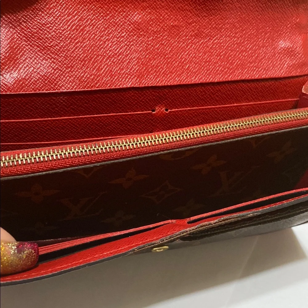 LOUIS VUITTON Portefeuille Sarah Retiro Cerise Monogram Long wallet - Picture 14 of 17